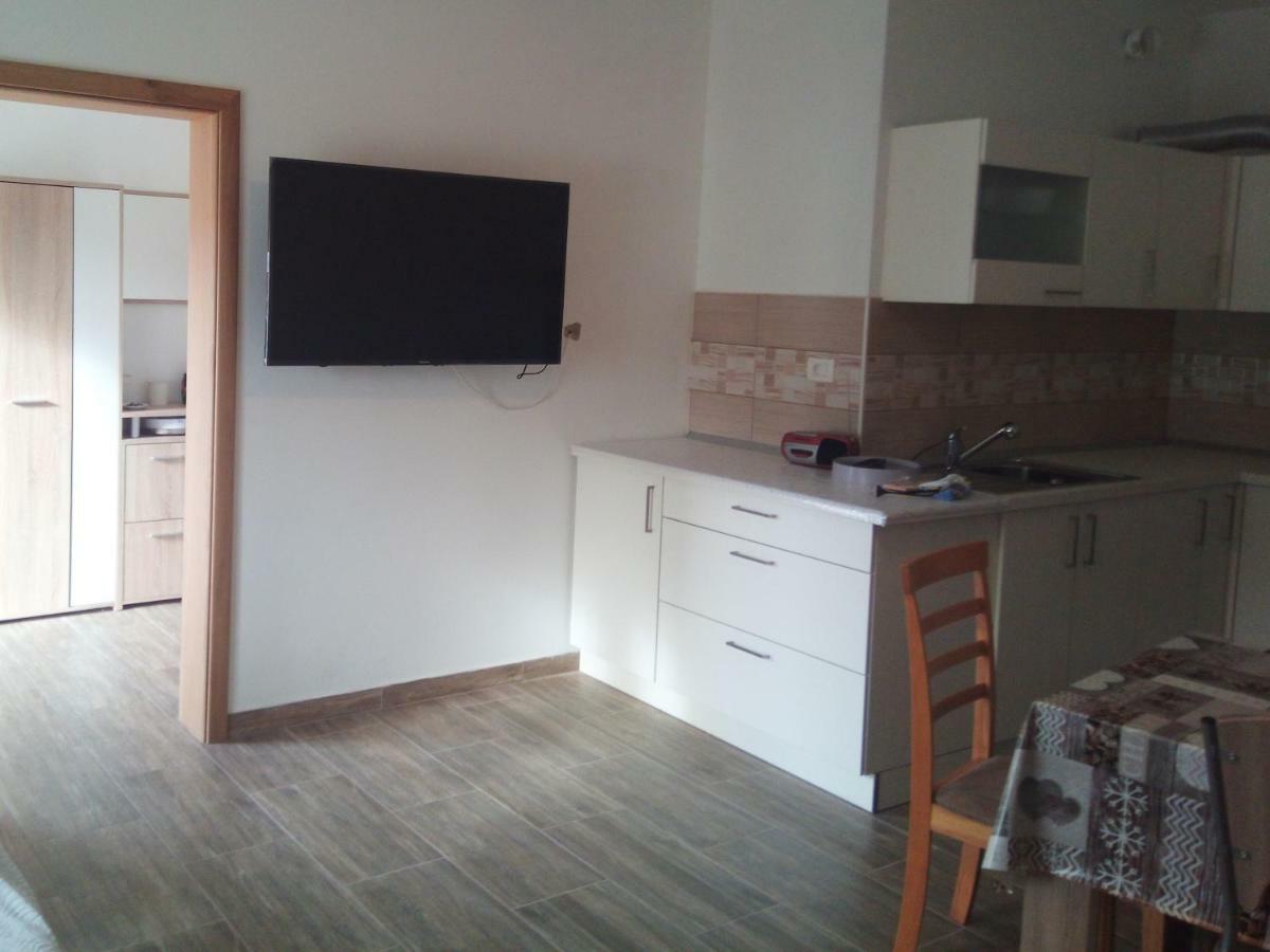 Apartmaji Matazin Črni Kal Kültér fotó