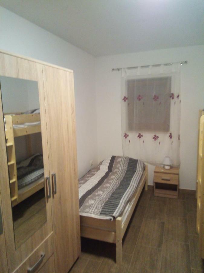 Apartmaji Matazin Črni Kal Kültér fotó