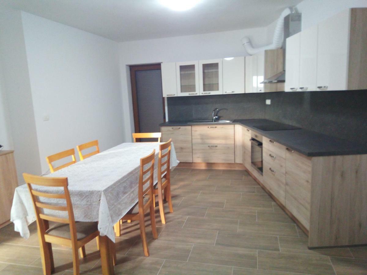 Apartmaji Matazin Črni Kal Kültér fotó